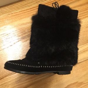 Mellow Yellow women winter boots 6.5